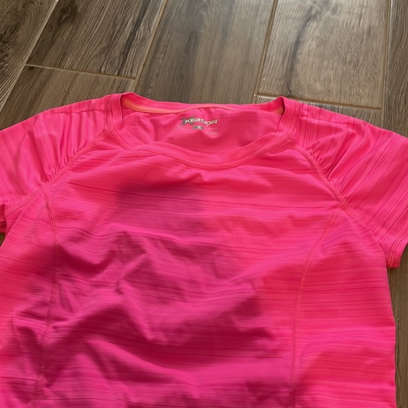 Xersion dri fit top - Picture 3 of 5